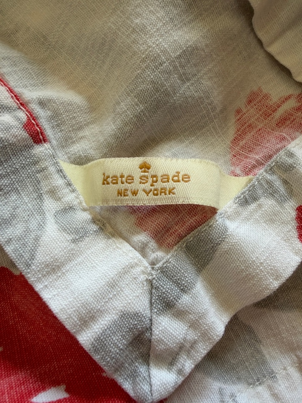 KATE SPADE GARDEN ROSE TABLECLOTH - Picture 8 of 9